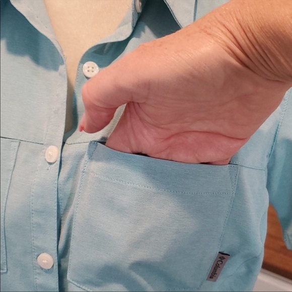 NWOT Light Blue Columbia Button Down Short Sleeve Shirt, Size S/P - Picture 5 of 6